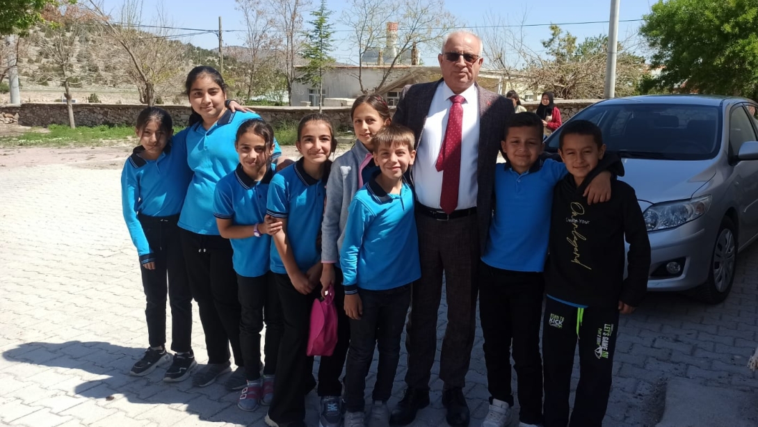İlçe Milli Eğitim Müdürümüz Ahmet Bahar, Gürağaç İlkokulu ve İmam Hatip Ortaokulunu Ziyaret Etti